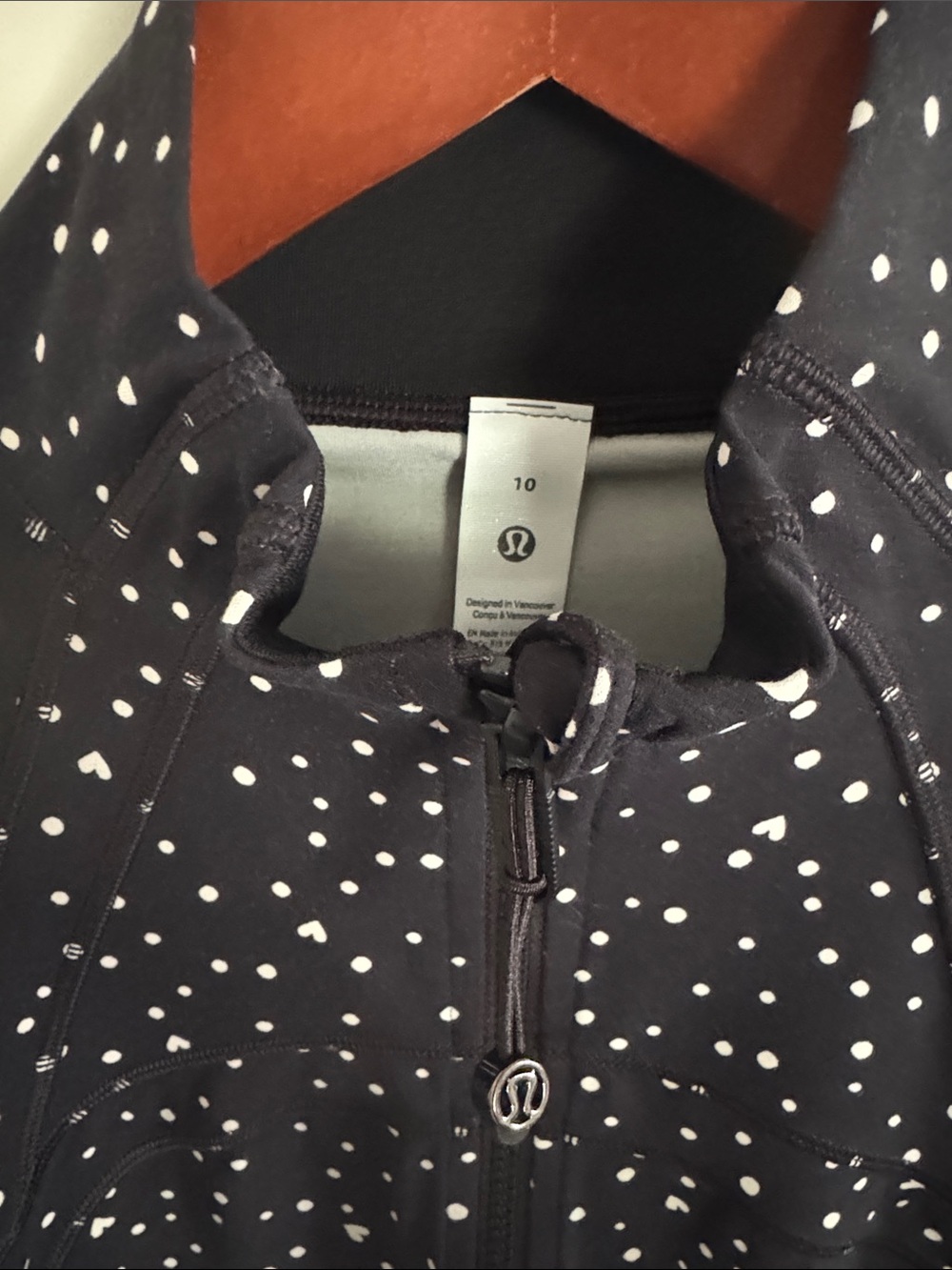 Lululemon Define Cropped Jacket Nulu Heart Scatter dot print sz 10 NWT - Picture 6 of 7